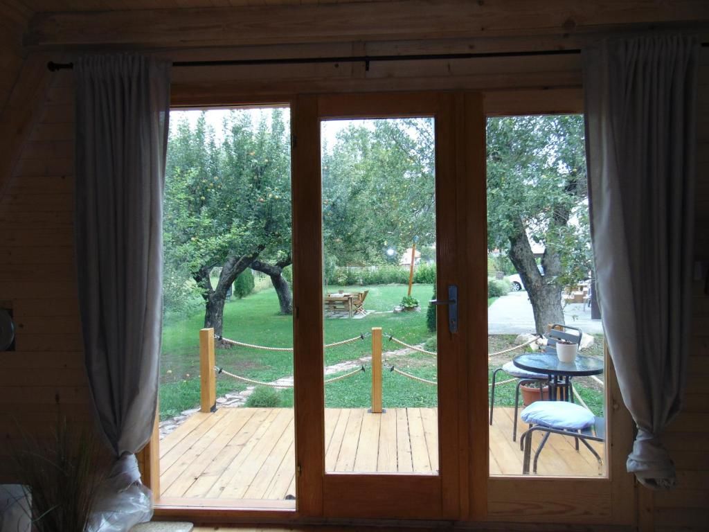 Дома для отпуска Apple House Цетине